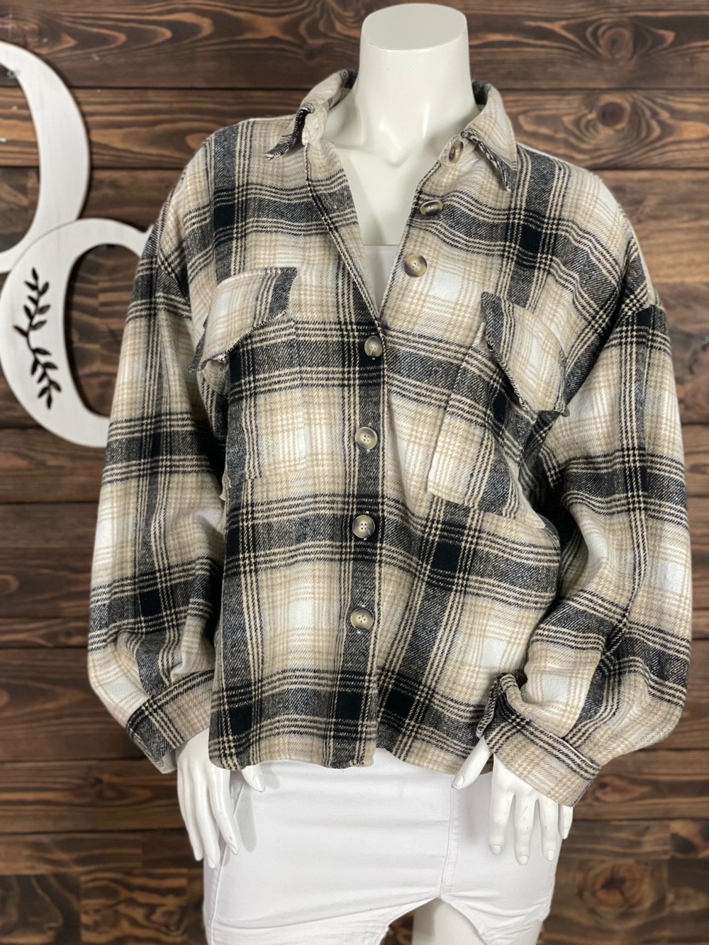 Miou Muse |‎ Plaid Shacket Jacket Front Pockets Oversized Relaxed High Low Knit